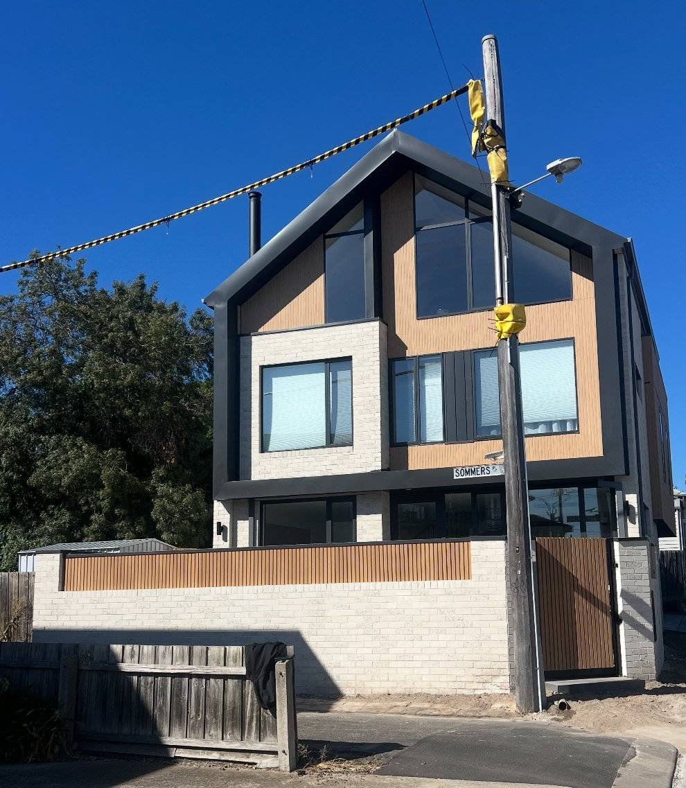 7A2FBC3C-30BE-4DF4-9FA7-A5AEE6E3C1F9